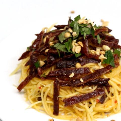 Cách làm gỏi đu đủ khô heo