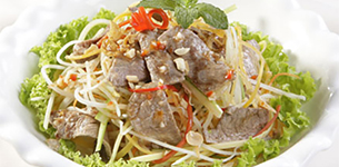 Gỏi đu đủ thịt bò áp chảo