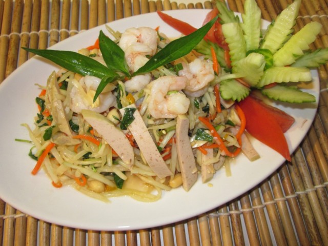 Gỏi đu đủ tôm chả