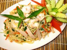 Gỏi đu đủ tôm chả