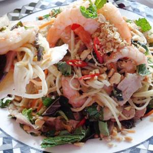 Cách làm gỏi đu đủ tôm thịt