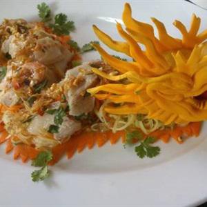 Cách làm gỏi đu đủ trộn tôm thịt