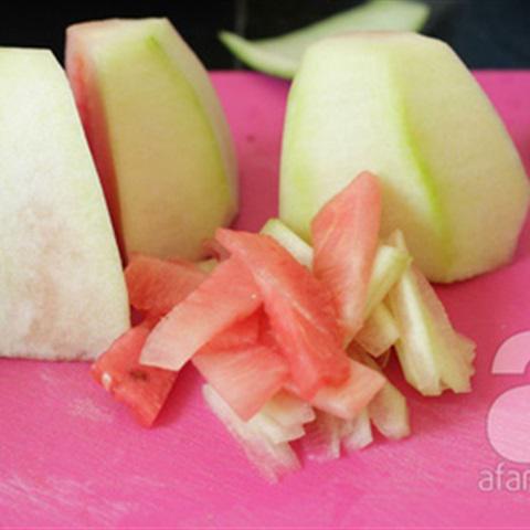 Cách làm gỏi dưa hấu
