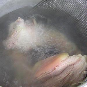 Cách làm gỏi dưa leo thịt ba chỉ