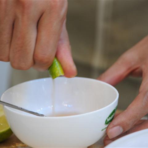 Cách làm gỏi gà bắp cải