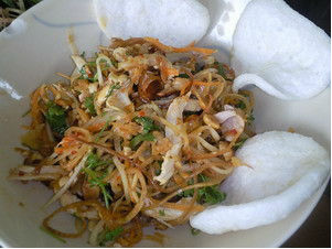 Gỏi gà hoa chuối