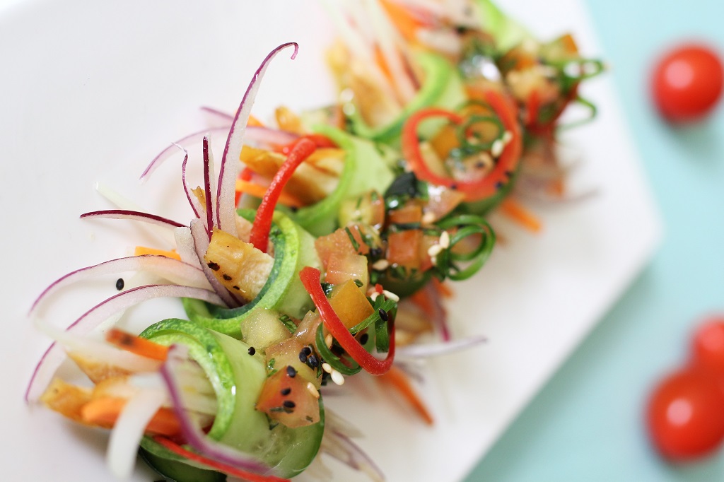 Gỏi gà sốt salsa