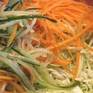 Cách làm gỏi gà trộn bắp cải