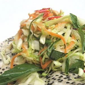 Cách làm gỏi gà trộn bắp cải