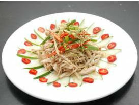 Gỏi gà xé sốt mù tạt