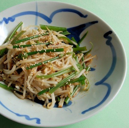 Gỏi giá đỗ chay