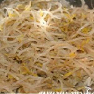 Cách làm gỏi giá đỗ trộn mè