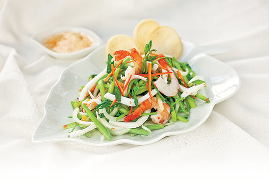 Gỏi hải sản rau nhút
