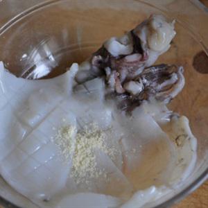 Cách làm gỏi hoa chuối trộn mực