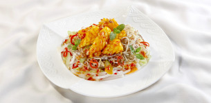 Gỏi khoai môn chiên giòn