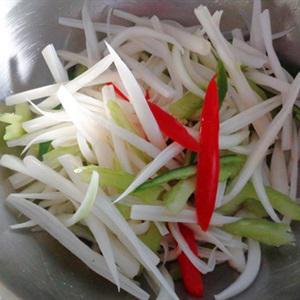 Cách làm gỏi lưỡi heo ngó sen