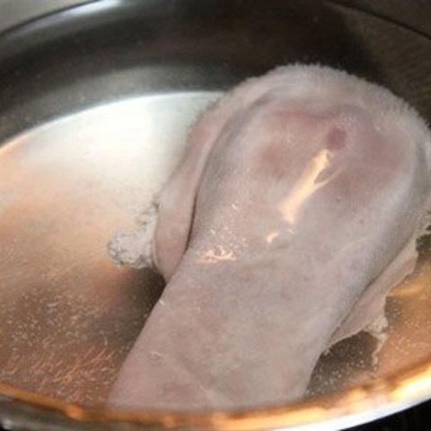 Cách làm gỏi lưỡi heo trộn ngó sen