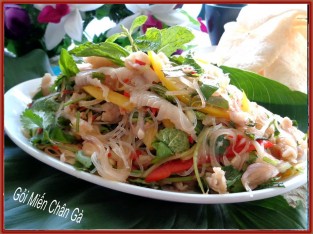 Gỏi miến chân gà