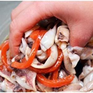 Cách làm món gỏi mực trộn chua cay