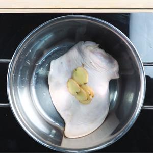 Cách làm gỏi ổi tai heo