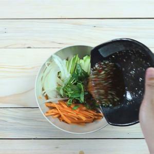 Cách làm gỏi ổi tai heo