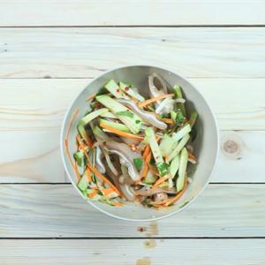 Cách làm gỏi ổi tai heo