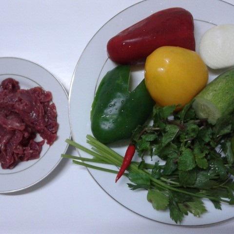 Gỏi ớt chuông ngũ sắc