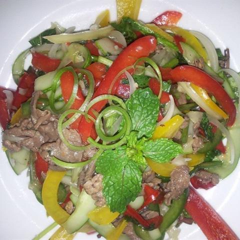 Gỏi ớt chuông ngũ sắc