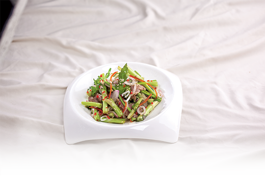 Gỏi rau cần thịt bò