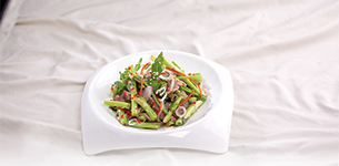 Gỏi rau cần thịt bò