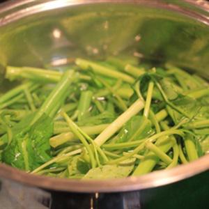 Cách làm gỏi rau muống