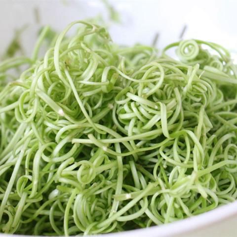 Cách làm gỏi rau muống tôm thịt