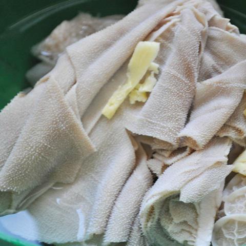 Cách làm gỏi sách bò nguy hiểm