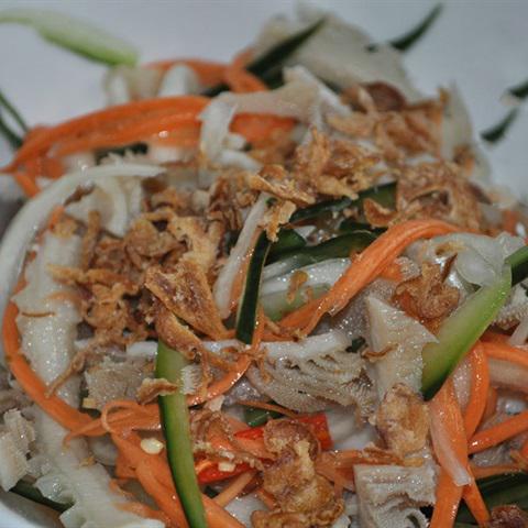 Cách làm gỏi sách bò nguy hiểm