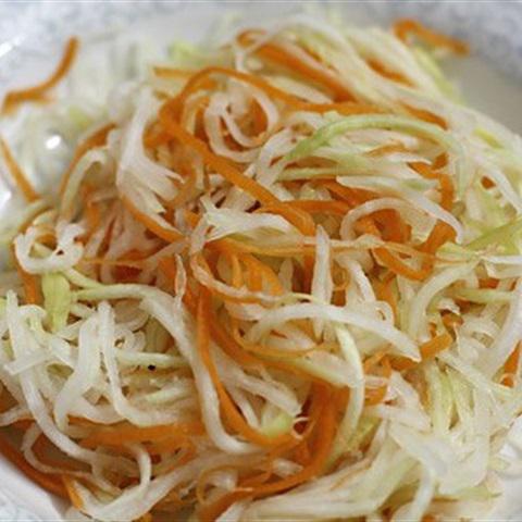 Cách làm gỏi su hào khô bò