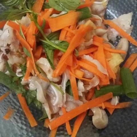 Cách làm gỏi tai heo