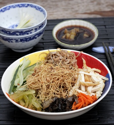 Gỏi thập cẩm chay chua giòn đậm vị