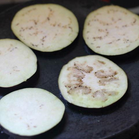 Cách làm gỏi thịt bò cà tím