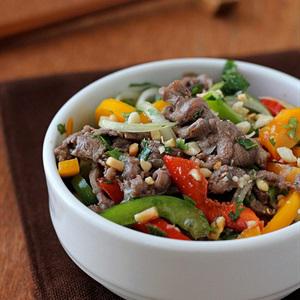 Cách làm gỏi thịt bò ớt chuông