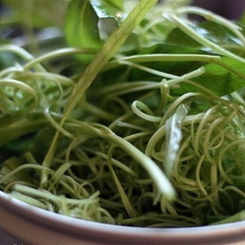 Cách làm gỏi thịt bò rau muống