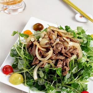 Cách làm gỏi thịt bò trộn rau càng cua