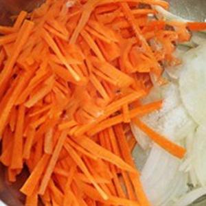 Cách làm gỏi thịt gà rau răm