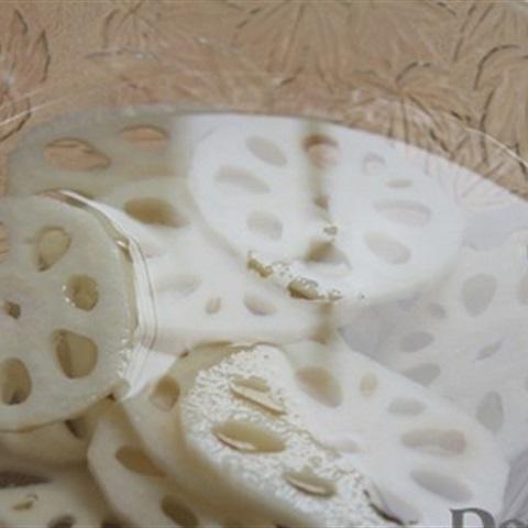 Cách làm gỏi tôm củ sen