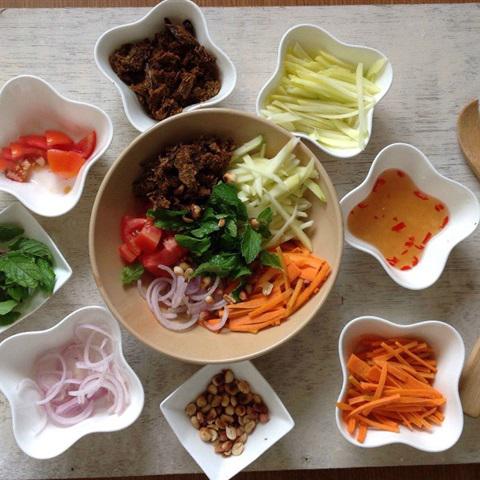 Cách làm gỏi xoài khô bò