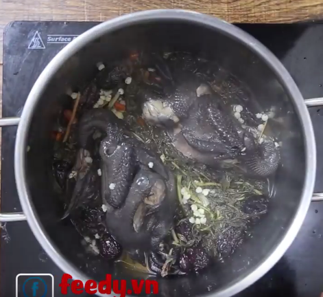 Gỏi xoài khô cá cơm mới lạ, hấp dẫn, ngon tuyệt cú mèo