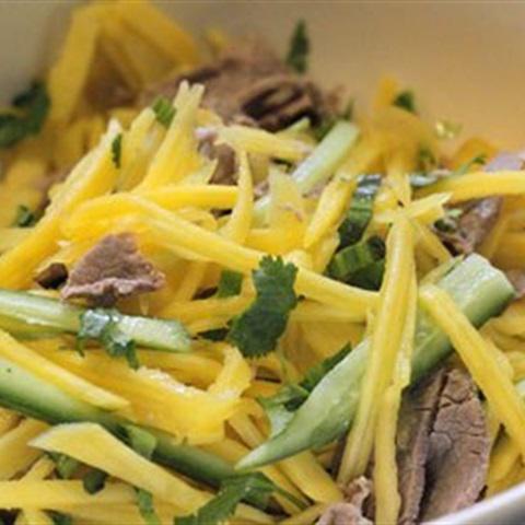Cách làm gỏi xoài thịt bò