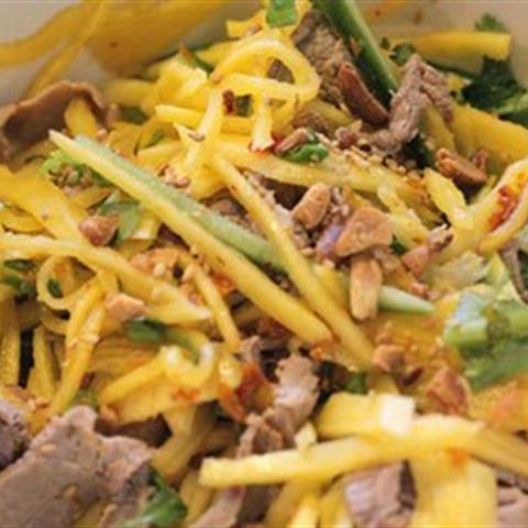 Cách làm gỏi xoài thịt bò