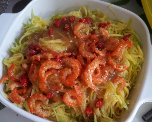 Gỏi xoài tôm khô đậm đà, ngon miệng cả nhà