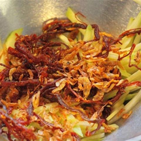 Cách làm gỏi xoài xanh khô bò