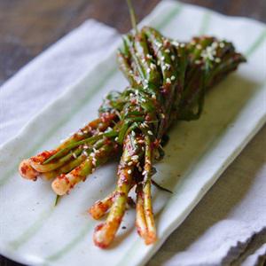 Cách làm hành lá muối kiểu Hàn